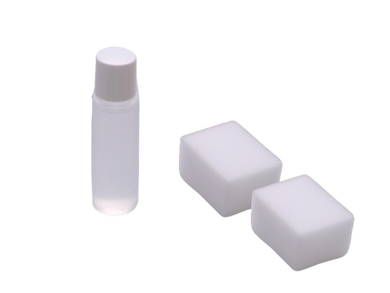 液を取る（日陰で作業）